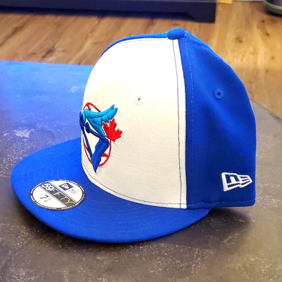 Blue jays new era fitted hat - Picture 2 of 4